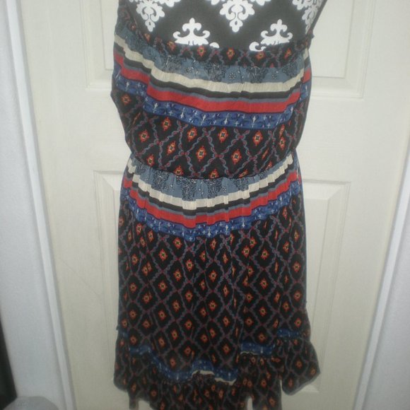 NO NAME  SUMMER  DRESS  STRAPLESS  SIZE  MEDIUM - Picture 3 of 3